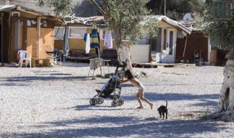 Bari, viaggio nel campo "a cinque stelle": la vita dei rom tra "dittatura" e libert